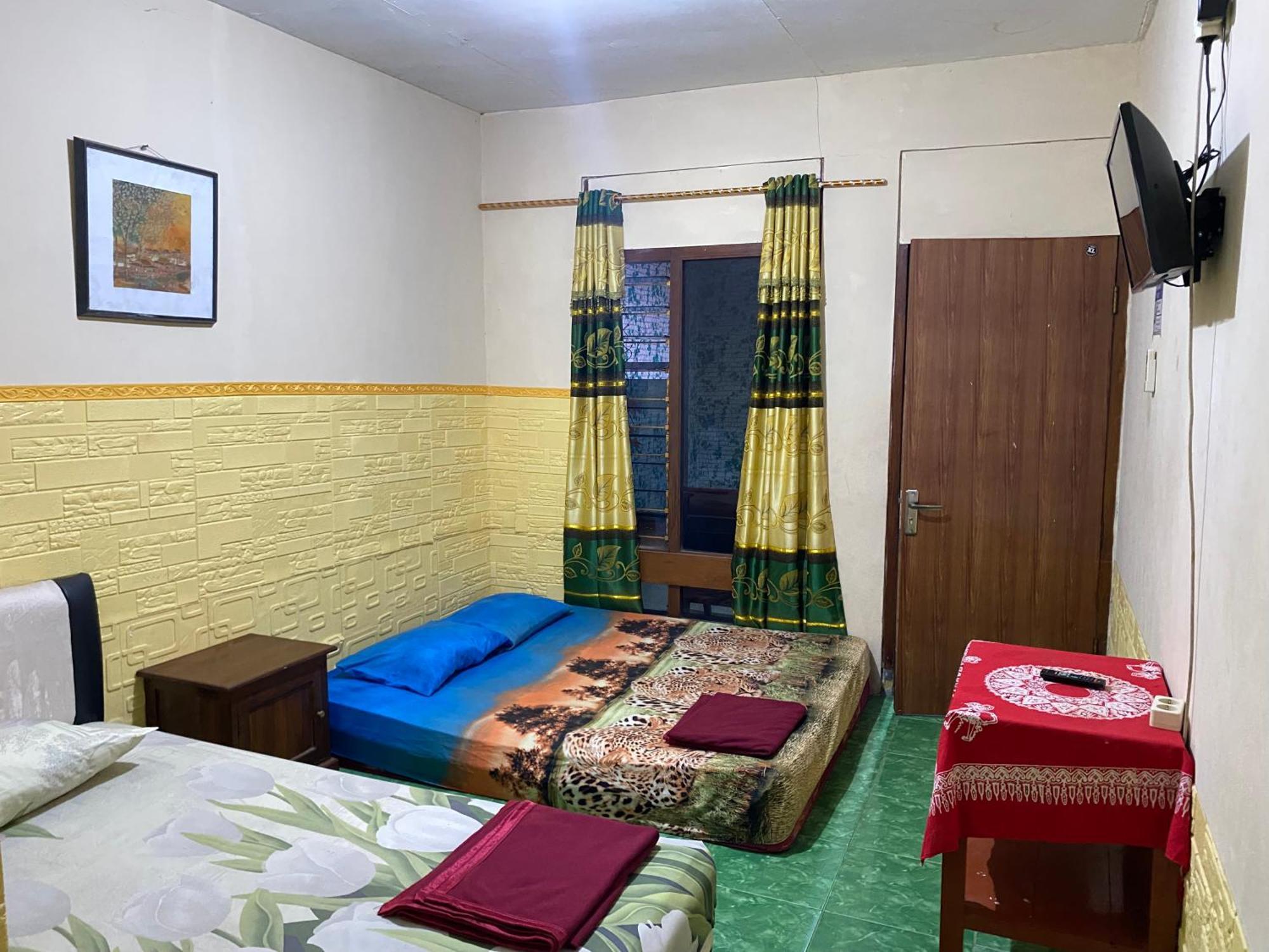 Parikesit Guest House Yogyakarta Exterior foto