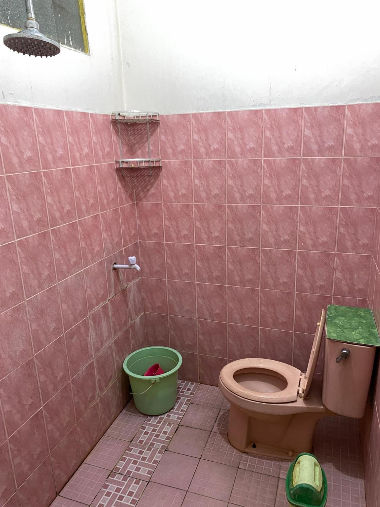 Parikesit Guest House Yogyakarta Exterior foto
