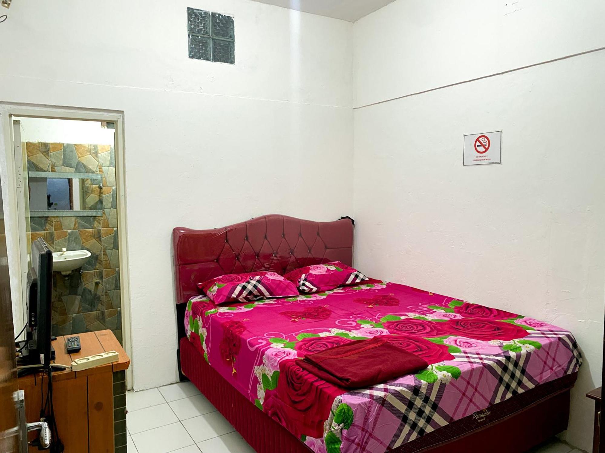Parikesit Guest House Yogyakarta Exterior foto